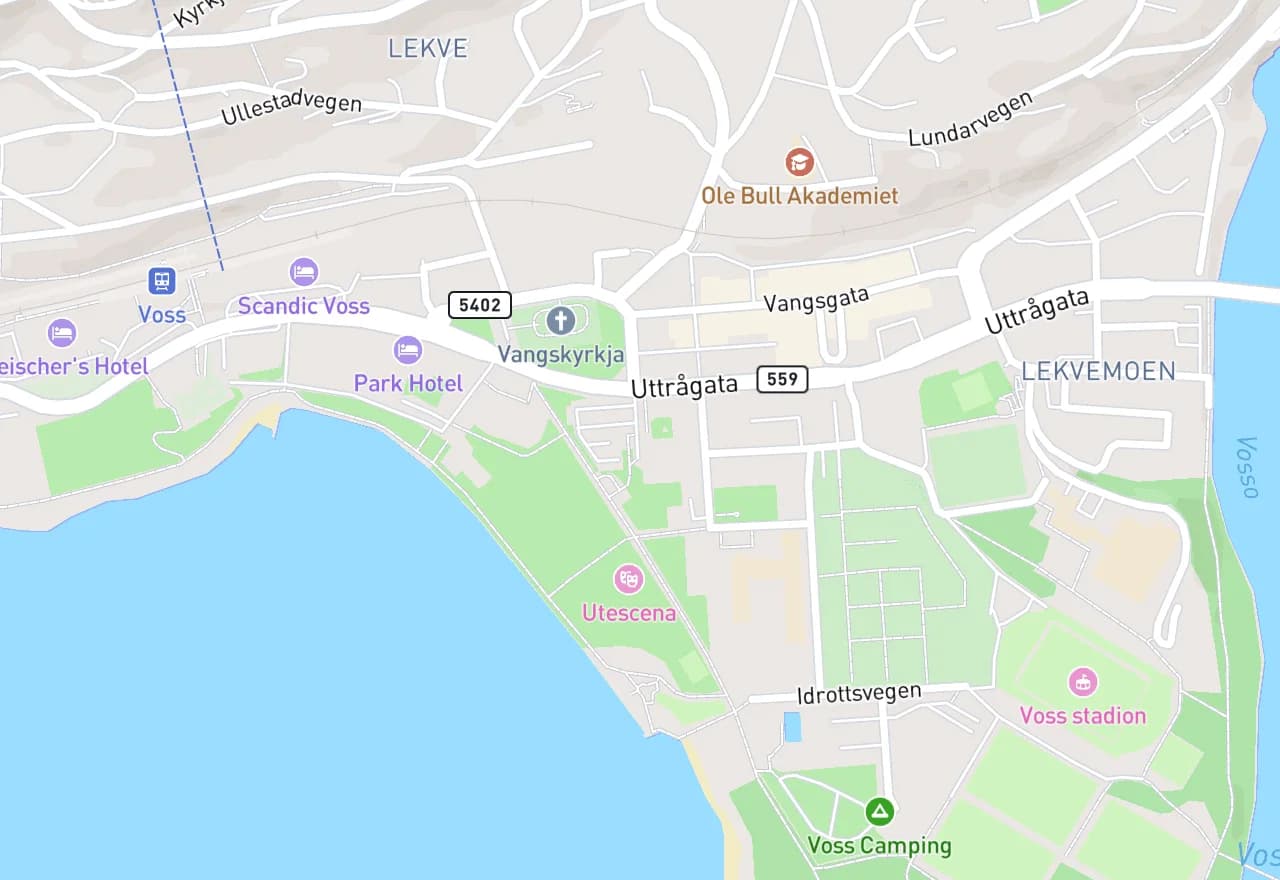Kart over Voss med den verkelege gangruta frå Voss stasjon til Voss stadion.